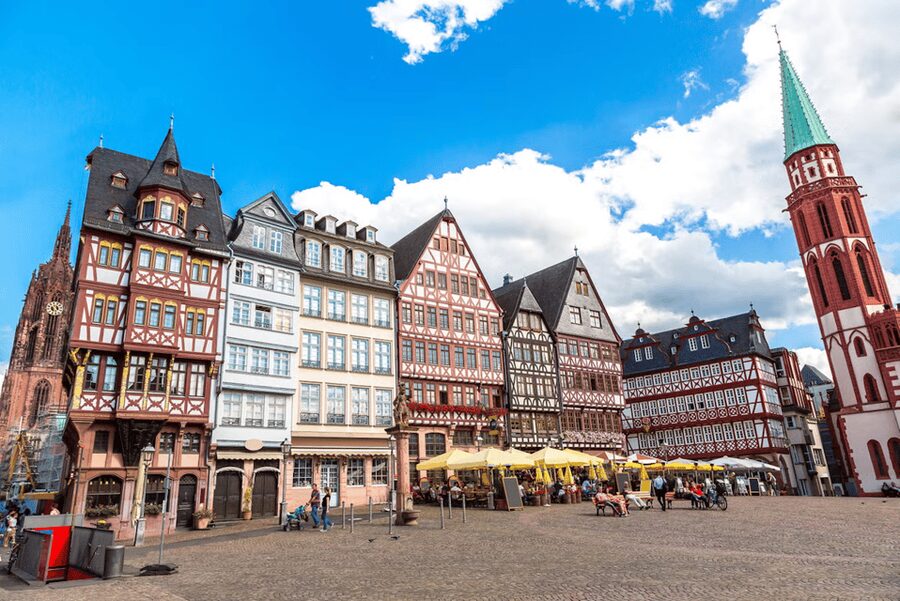 Frankfurt: Guided tour of Frankfurt - Half-timbered houses in the Old Town: how to nail the photos