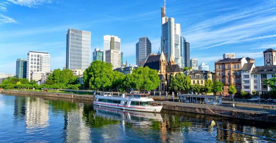 Frankfurt: Main Tower with Tickets and Guided Old Town Tour - Key highlights worth your time