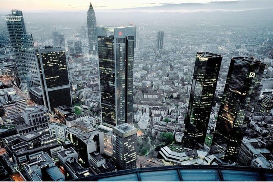 Frankfurt: Must-See Attractions Walking Tour with a Guide - Across the Eiserner Steg: skyline views you’ll actually remember
