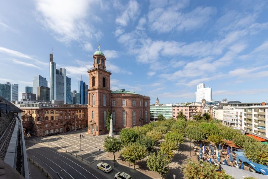 Frankfurt: New Old Town and Highlights German-Language Tour - Should you book this tour?