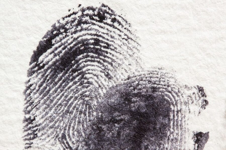 Frankfurt: Old Town Crime Mystery Game - The Game Master Role: Help Nearby, Results Still Yours