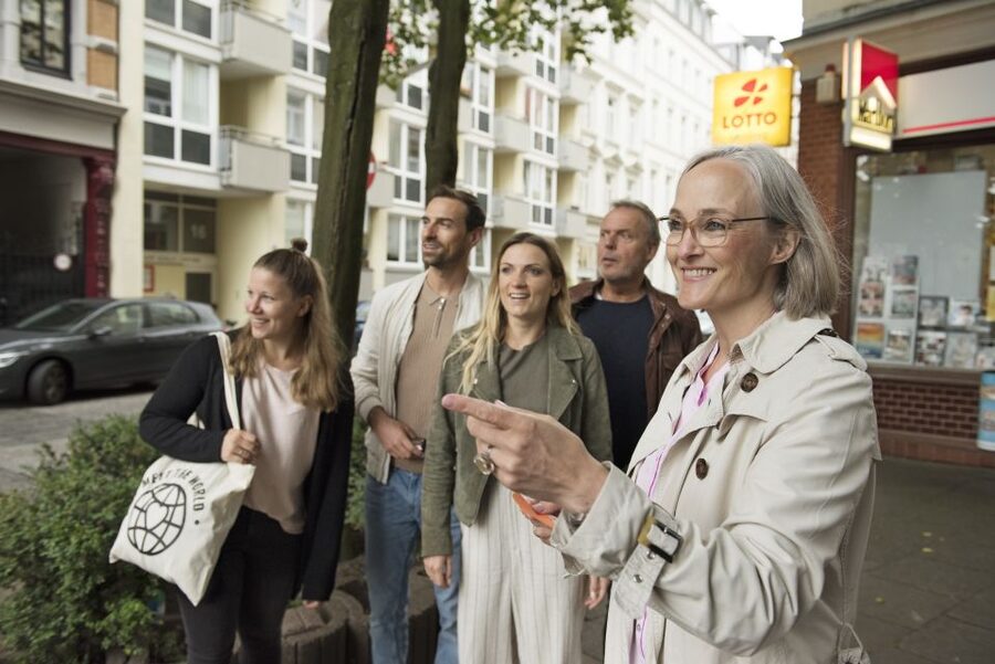 Frankfurt: Old Town Crime Mystery Game - Where You Start at Opernplatz and How the Walk Works