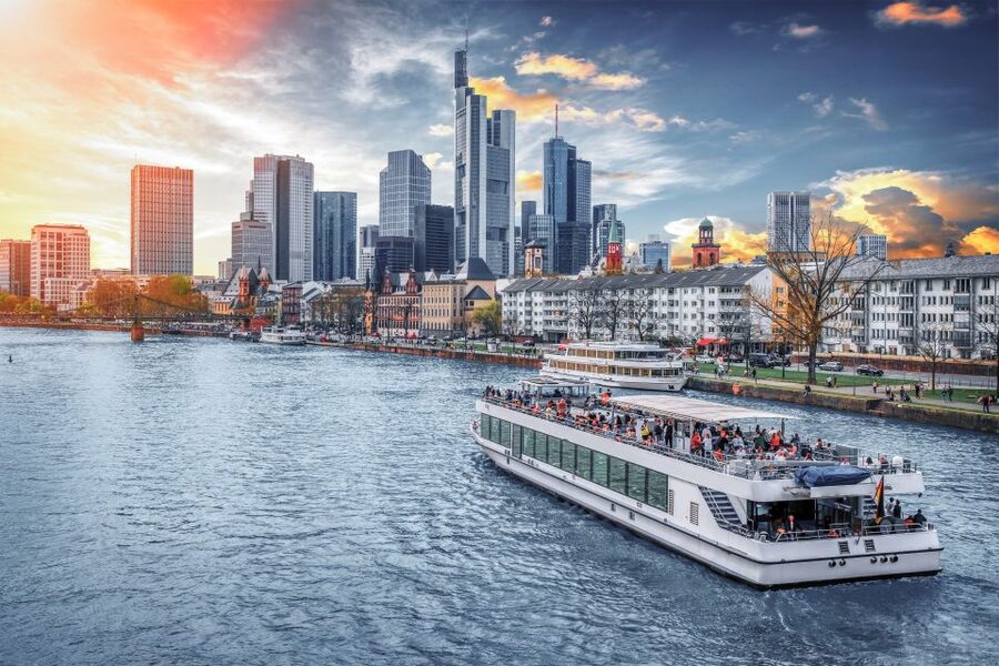 Frankfurt: Old Town Highlights Private Walking Tour - St. Bartholomew’s Cathedral: Interior Highlights and the Optional Tower Stairs
