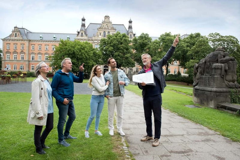 Frankfurt: Old Town Historical Walking Tour with Geo Epoche - Why Frankfurt’s Narrow Streets Help You Understand the Past