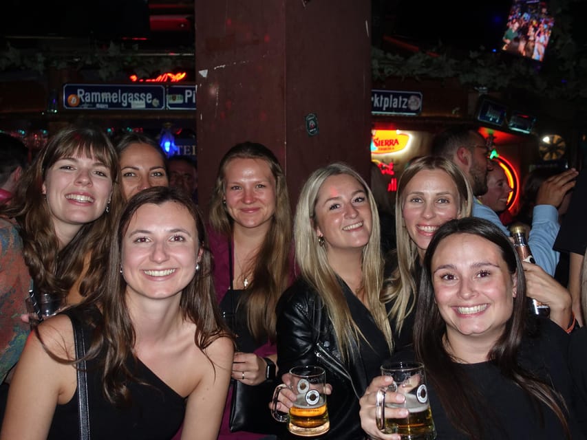Frankfurt: Private pub crawl with insider-guide & free shots - Guaranteed Entry, Reserved Places, and the Real Value of Paying