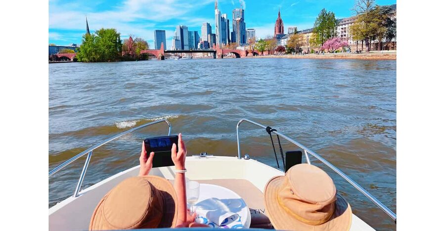 Frankfurt: Private Skyline Sightseeing Boat Tour - The skyline itself: seeing Frankfurt’s famous forms from the water