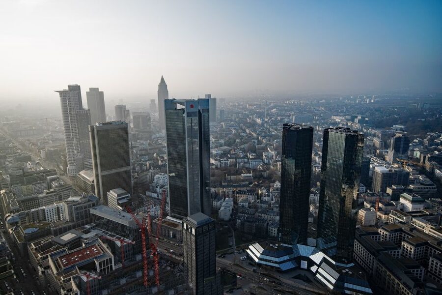 Frankfurt: Private Walking Tour with a Local - Food and markets: how to do Frankfurt tasting without guessing