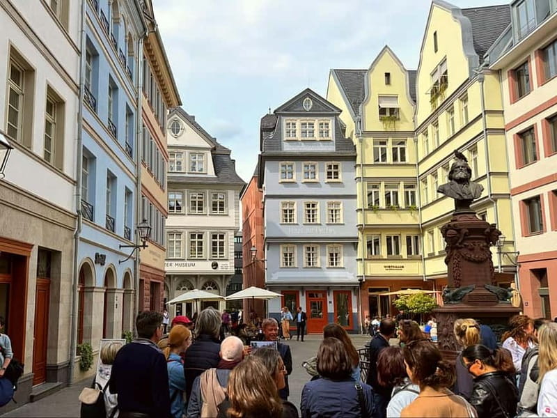 Frankfurt: Walking tour between St. Paul's Church, Main & Old Town flair in German - Eiserner Steg and Museumsufer, riverfront history you can walk through