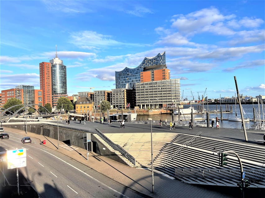 Free Tour: Port, Red Light District and Beatles. You decide how much to pay at the end - FAQ