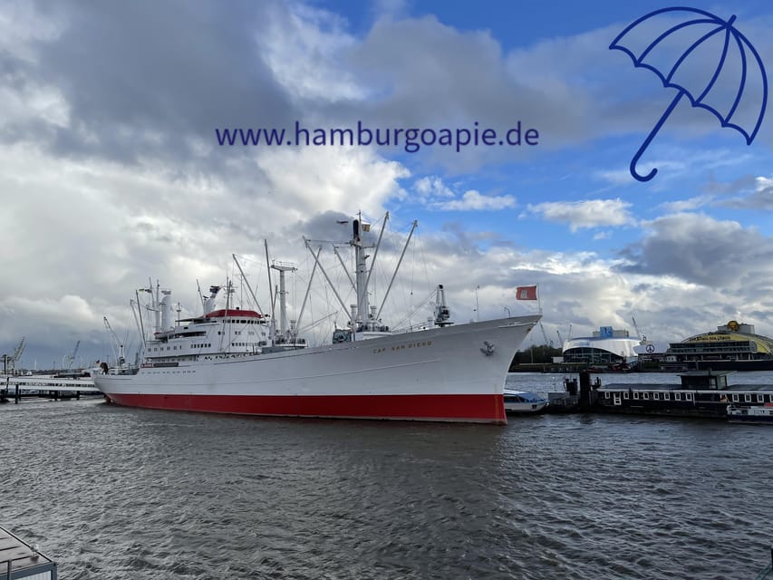 Free Tour: Port, Red Light District and Beatles. You decide how much to pay at the end - Beatles in Hamburg, From Working Clubs to Beatles Square