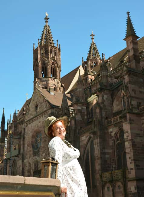 Freiburg: Acting tour Historix tour "Cathedral, gates, city legends" - Historical Merchants Hall, Münsterplatz Finish, and What to Do Next