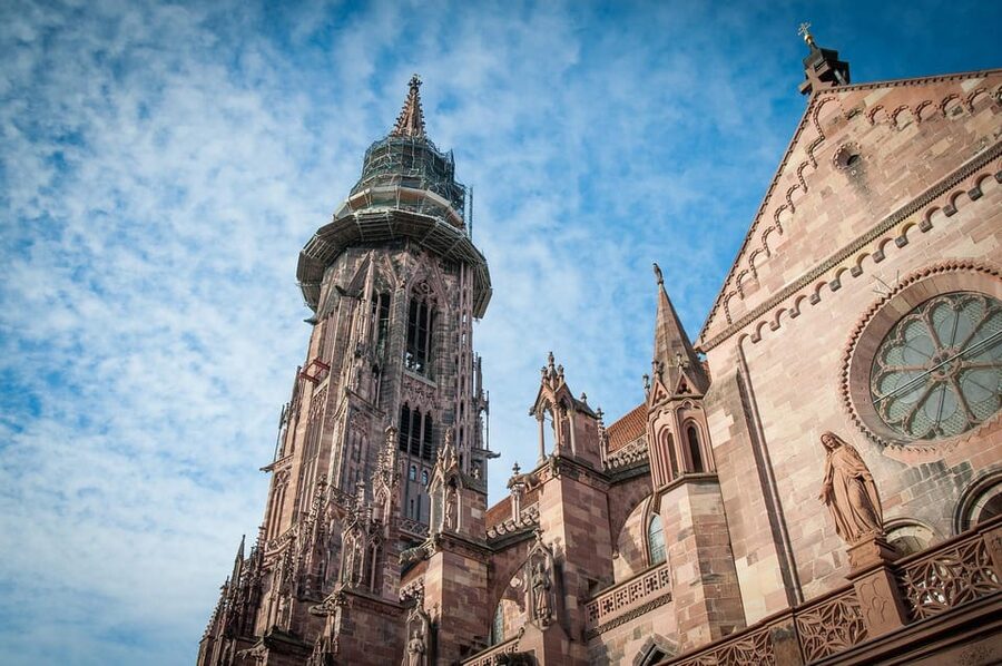 Freiburg: Express Walk with a Local in 60 minutes - Meeting at Freiburg City Hall, then getting your bearings fast
