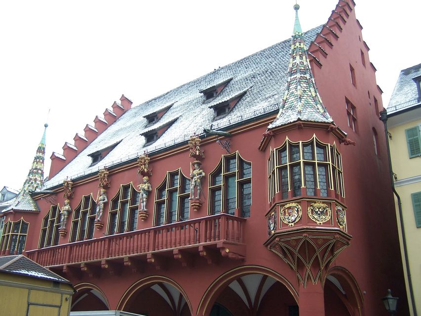 Freiburg: Express Walk with a Local in 60 minutes - Freiburg Cathedral and the medieval lanes: the route that explains the city