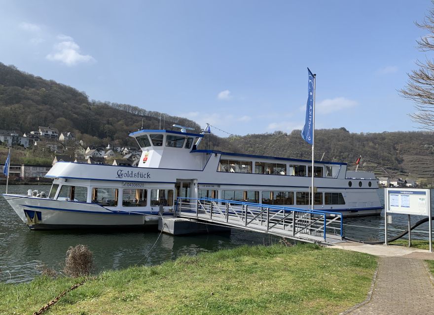 From Alken: Return Day Trip by Boat to Cochem - Arriving in Cochem: old town lanes, half-timbered charm, and the market square