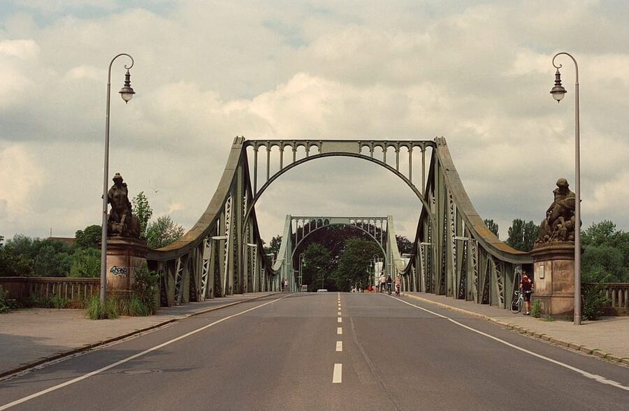 From Berlin: 6 Hour Tour to Potsdam - Dutch Quarter and Baroque Potsdam: a different side of the city