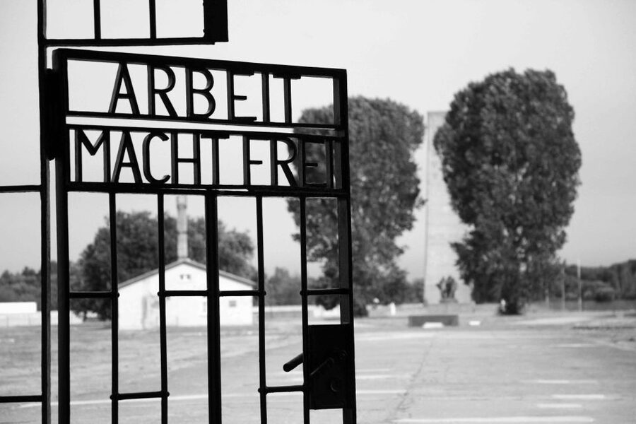 From Berlin: Licensed Sachsenhausen Tour with max. 15 people - Key highlights at a glance
