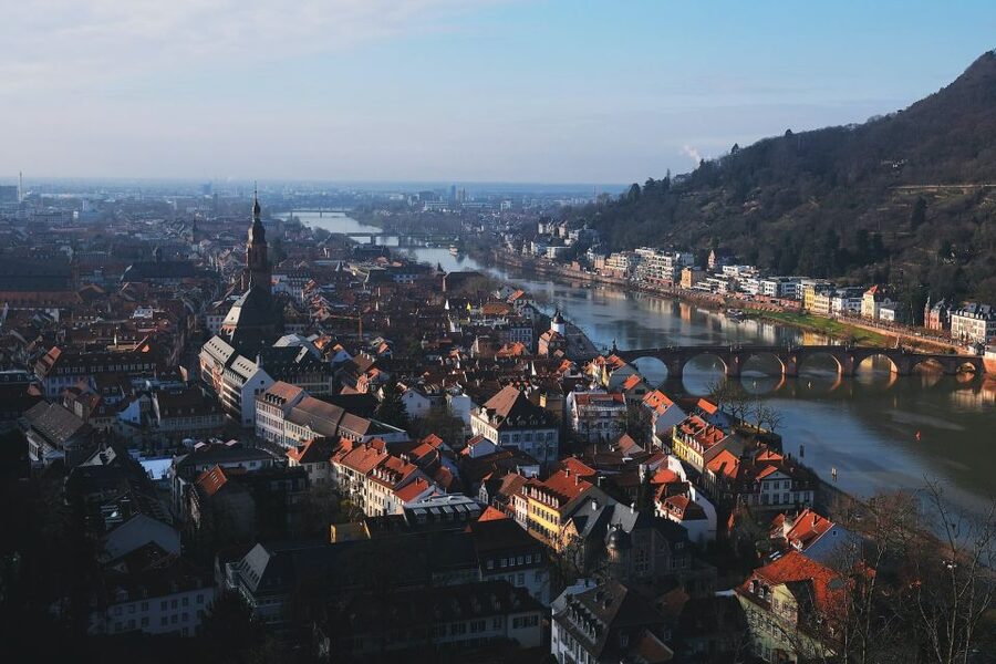 From Frankfurt: Day Tour to Heidelberg with Local Guide - The van ride as part of the experience, not wasted time