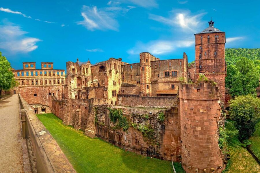 From Frankfurt: Heidelberg, Castle and Old City Guided Tour - The terrace panorama: where the views actually connect the dots