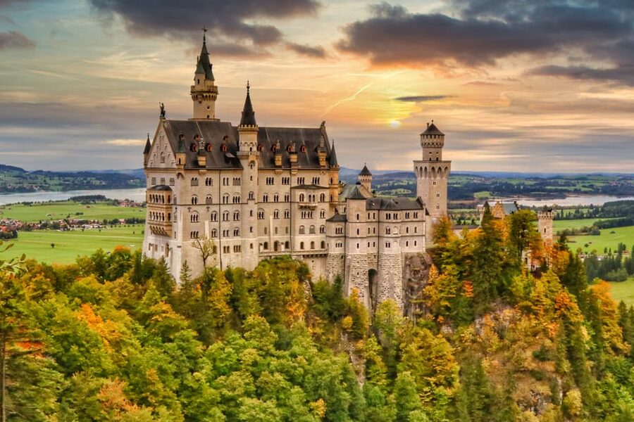 From Füssen: Neuschwanstein & Linderhof Castles Private Tour - Why this private route works from Füssen