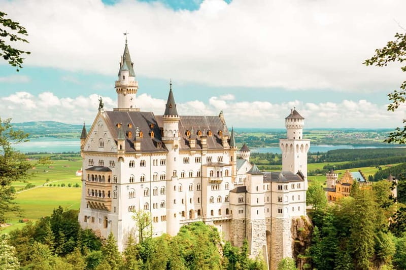 From Munich: Premium Neuschwanstein Castle & Linderhof Tour - Neuschwanstein and Linderhof in one day: the big payoff