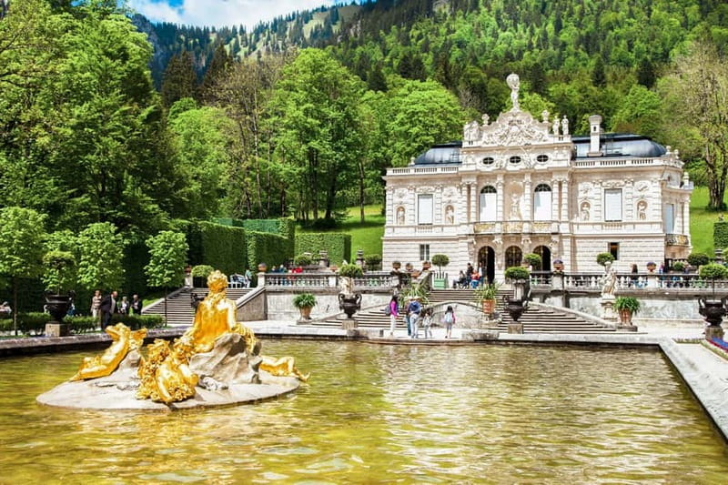 From Munich: Premium Neuschwanstein Castle & Linderhof Tour - Neuschwanstein Castle: what to expect before you even arrive