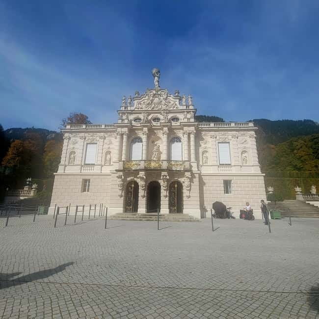 From Munich: Royal Fairytale Tour - Oberammergau, Passion Play Traditions and House Frescos