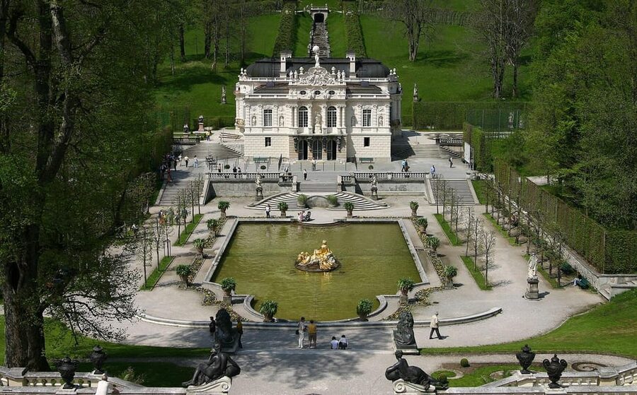 From Munich: To Neuschwanstein Castle, Linderhof, Oberammerg - Oberammergau Midday: Woodcarvings, Lüftlmalerei, and the Passion Play Town