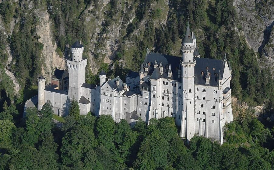 From Munich: To Neuschwanstein Castle, Linderhof, Oberammerg - How Much the Driver Matters: Daniel, Pavel, and Tomas in Real Life
