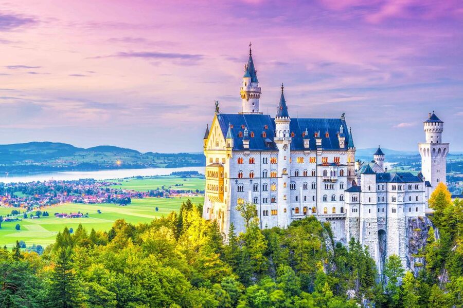 From Munich: Trip to Neuschwanstein & Linderhof in Spanish - The drive through Bavaria’s pre-Alps: scenery without map stress