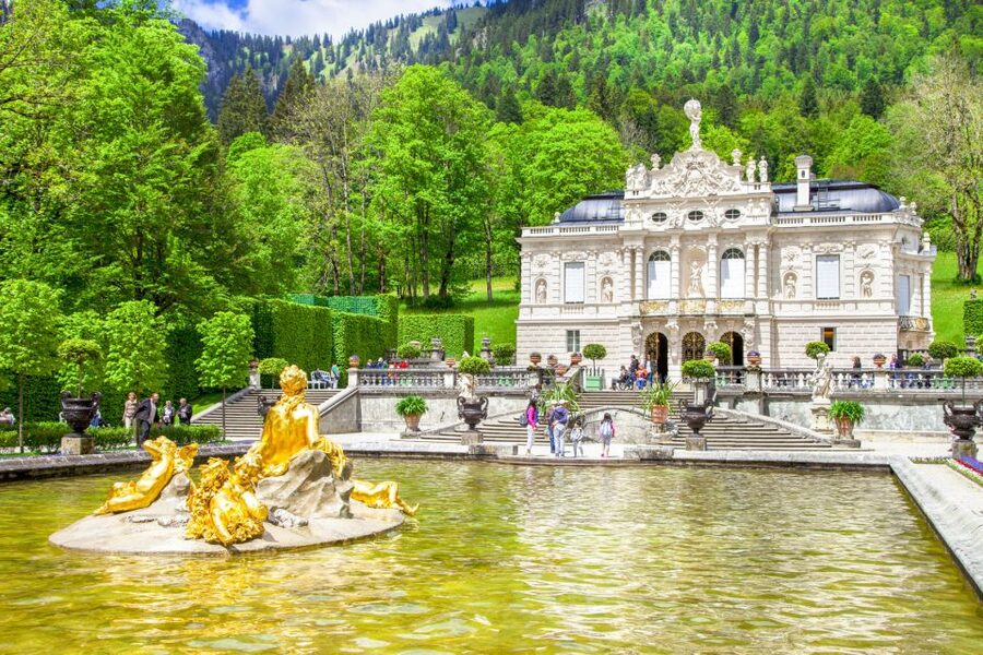 From Munich: Trip to Neuschwanstein & Linderhof in Spanish - Linderhof palace and gardens: Ludwig II’s Baroque jewel