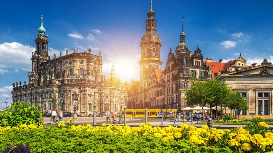 From Prague: Bastei and Dresden Small-Group Day Trip - Transfer and lunch: keeping the day comfortable instead of frantic