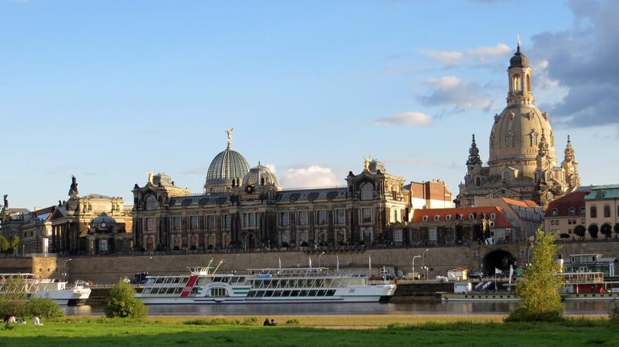 From Prague: Day trip to Dresden - Price check: $383 per group up to 7, and who gets the best value