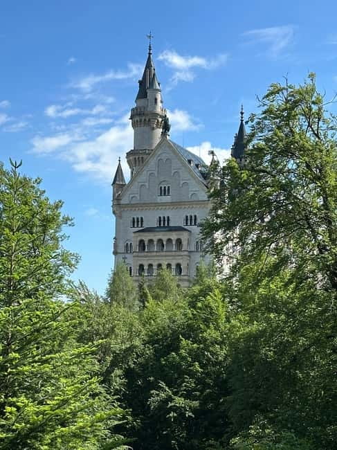 From Zurich: Neuschwanstein Castle Private Tour with Lunch - Road time: the 9-hour day and what to do with it