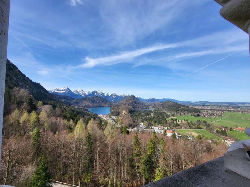 Füssen: Neuschwanstein Castle Express Ticket and Audio Guide - Entering Neuschwanstein: 35 Minutes With a Guide, Then Headphones Start Talking