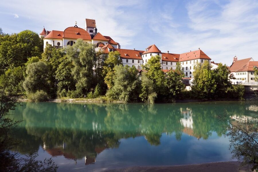 Füssen: Old Town Guided Walking Tour in German - Why This 1.5 Hour Füssen Old Town Walk Works So Well