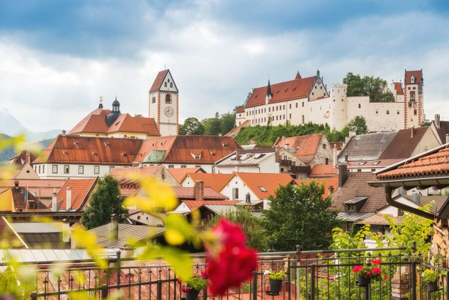 Füssen: Old Town Guided Walking Tour in German - From Roman Roots to Present Day: How the Guide Connects the Dots