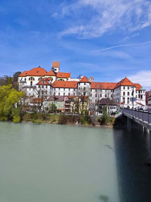 Füssen to Neuschwanstein Castle - Guided Scenic Tour - Alpsee: the lake stop that sets the mood for Neuschwanstein