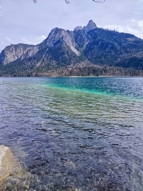 Füssen to Neuschwanstein Castle - Guided Scenic Tour - Stories beyond the guidebook: what the guide adds to the walk