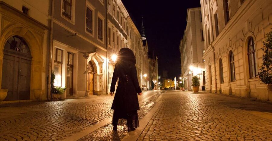 Görlitz: Ghosts and Spooky Historical Night Walking Tour - Meeting at Peterskirche, the gothic start that sets the tone