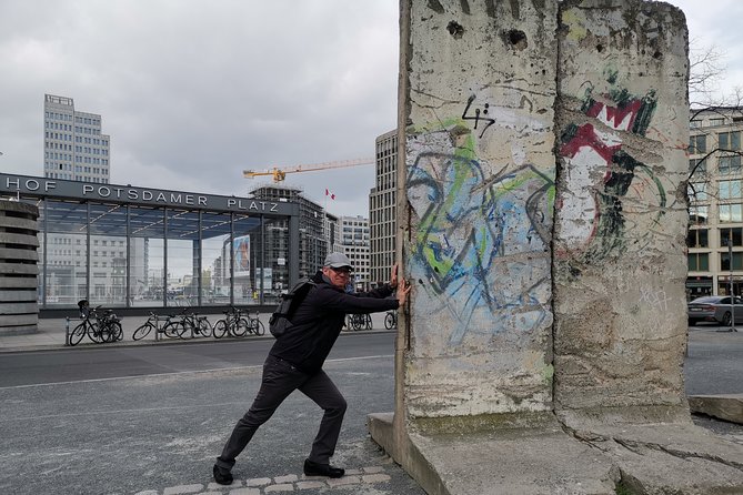 Group Walking Tour (1 - 20 people): 3 Hours the Wall, Third Reich, WW2, Cold War - Timing, walking pace, and what to wear on a 3-hour route