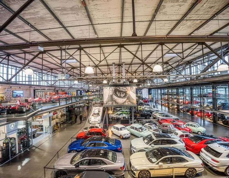 Guided tour of Motorworld Cologne Rhineland - Getting oriented at the Schumacher Hangar meeting point