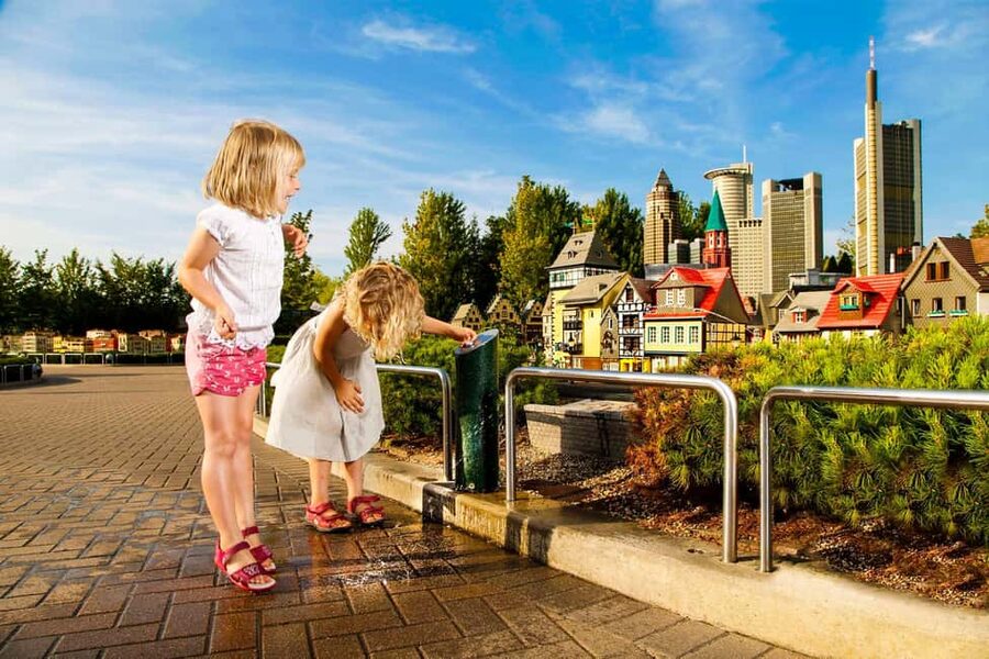 Günzburg: LEGOLAND® Deutschland & PEPPA PIG Park Ticket - Practical details: parking fee, what is not allowed, and meal planning