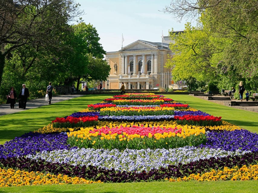 Halle (Saale) : Die Stadtrundfahrt mit dem Bus - Who should book this bus tour, and who should skip it