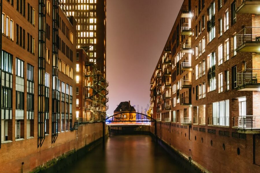 Hamburg: 1.5h Grand Harbor Evening Lights Cruise - 90-Minute Route Logic: What You Actually See Between Stops