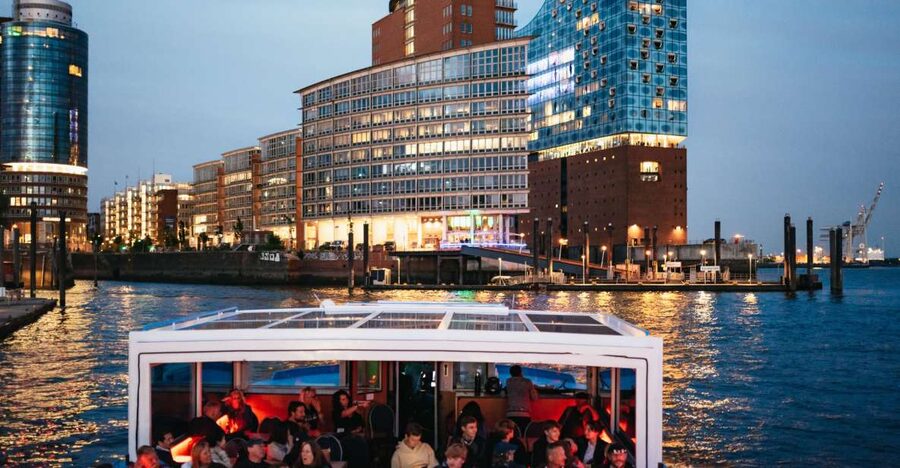 Hamburg: 1-Hour Evening Harbor Lights Cruise - Night Views Start at St. Pauli Landungsbrücken, Bridge 4