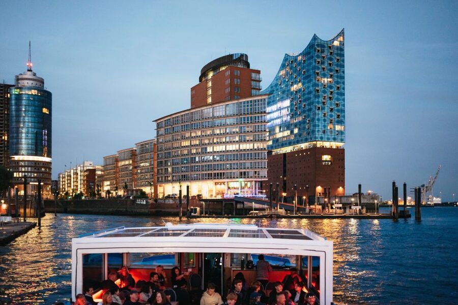 Hamburg: 1-Hour Evening Harbor Lights Cruise - How the Tide Shapes the Speicherstadt Canal Route