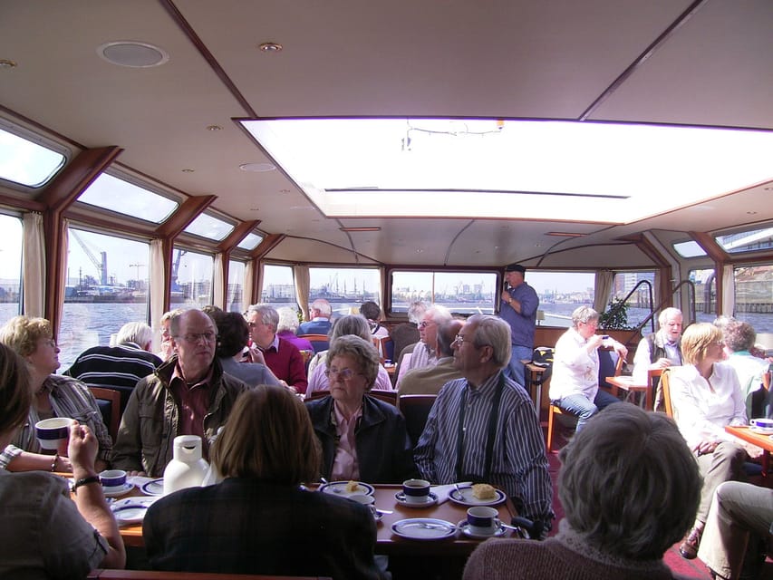 Hamburg: 1-Hour Harbor Cruise - One hour on the water, comfort, and how to pace yourself