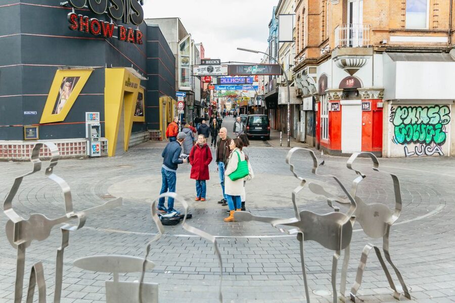 Hamburg: 2.5-Hour Beatles Music Tour - Ending at a Local Pub: Extra Songs and a Real-Life Finish