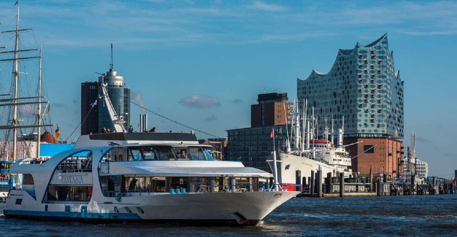 Hamburg: 2-Hour Sightseeing Cruise to Blankenese - Why This Hamburg to Blankenese Cruise Fits Perfectly Into Two Hours