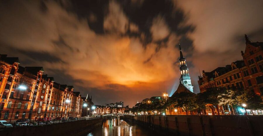 Hamburg: 90-Minute Evening Lights Harbor Cruise - Why This Hamburg Evening Cruise Feels Worth the $27